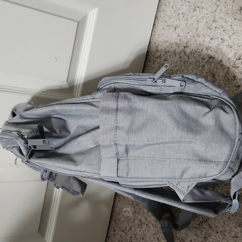 NWT Live In Style Diaper Backpack. - Picture 7 of 16